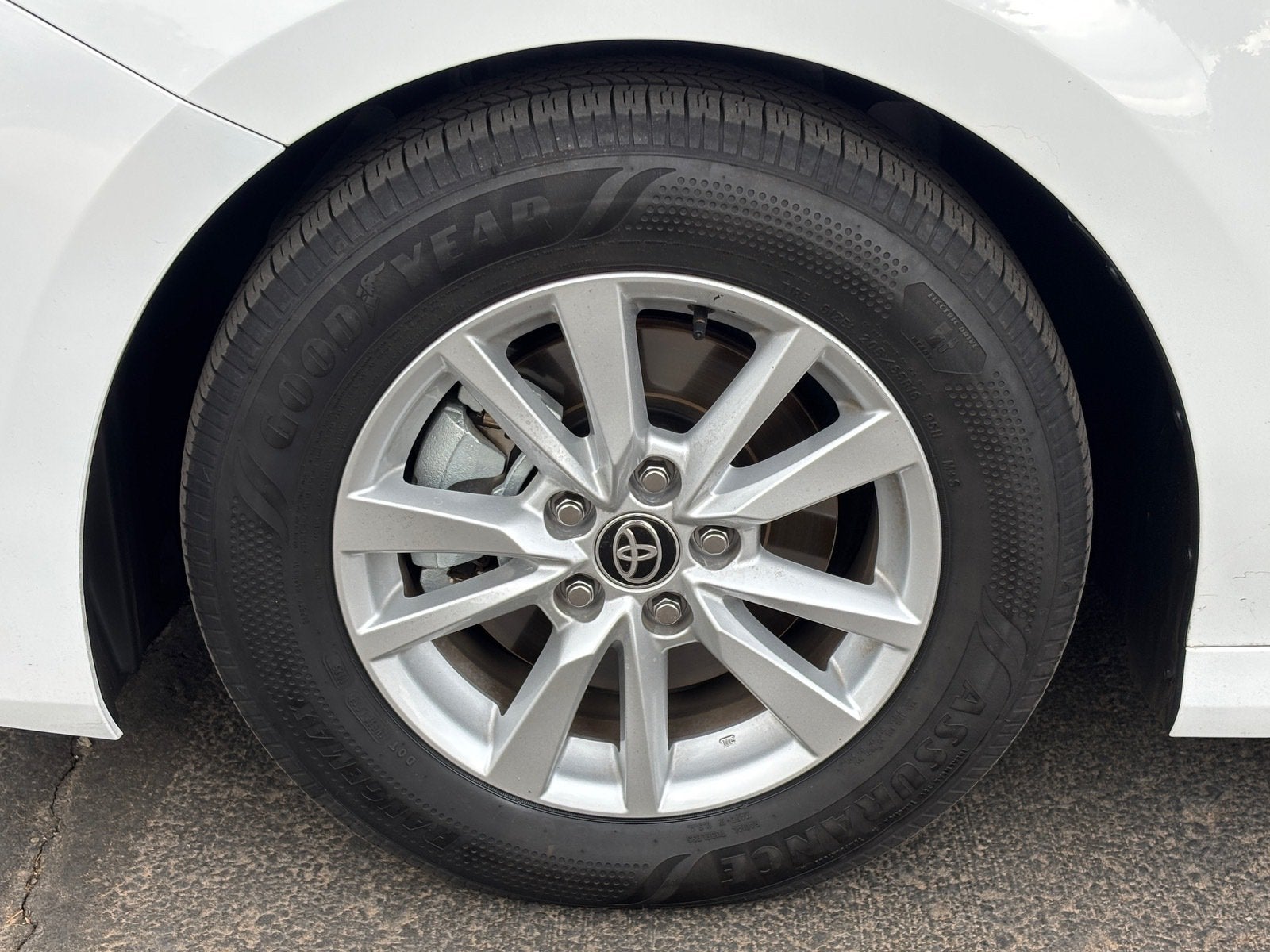 2025 Toyota Camry LE