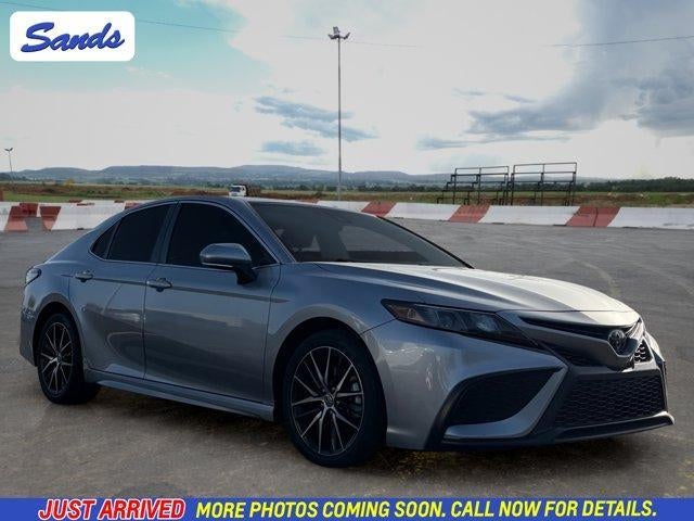 2023 Toyota Camry SE's photo