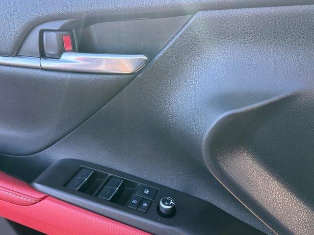 2022 Toyota Camry Hybrid XSE