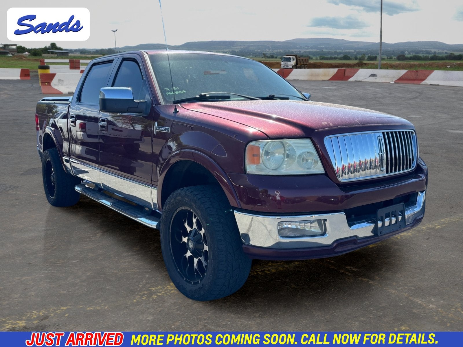 2006 Lincoln Mark LT Base