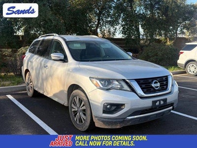 2019 Nissan Pathfinder SV