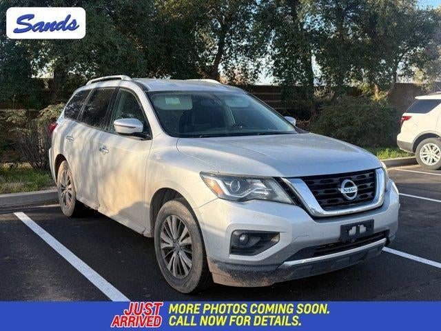 2019 Nissan Pathfinder SV