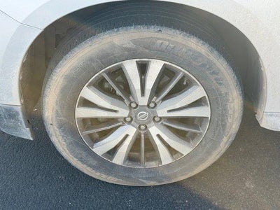 2019 Nissan Pathfinder SV