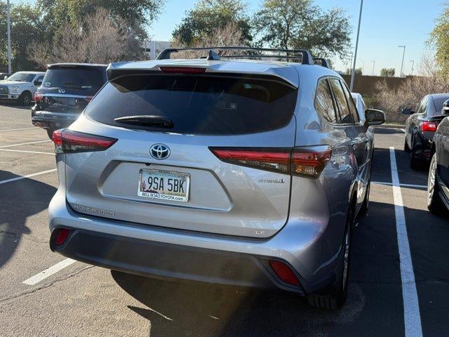 2022 Toyota Highlander Hybrid LE
