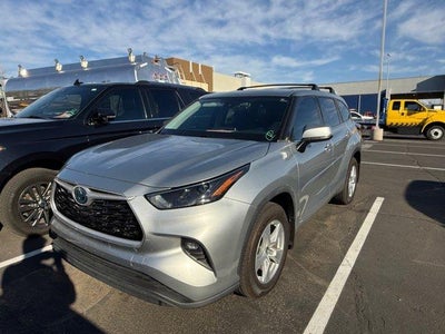 2022 Toyota Highlander Hybrid LE