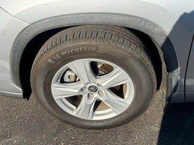 2022 Toyota Highlander Hybrid LE