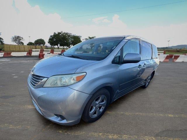 2011 Toyota Sienna LE AAS