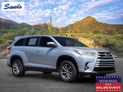 2019 Toyota Highlander SE