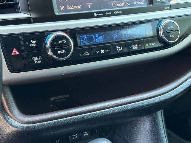 2019 Toyota Highlander SE