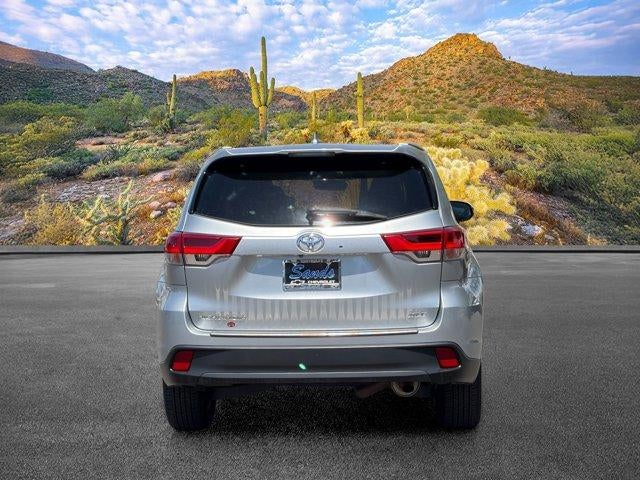 2019 Toyota Highlander SE