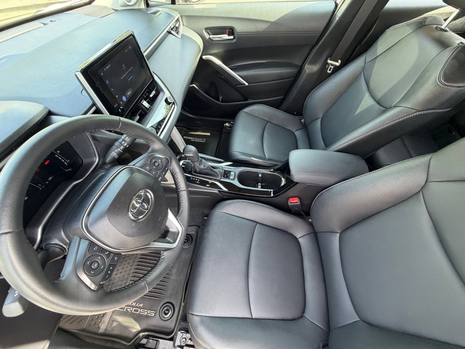 2025 Toyota Corolla Cross XLE