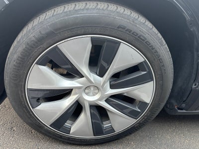 2024 Tesla Model Y Base
