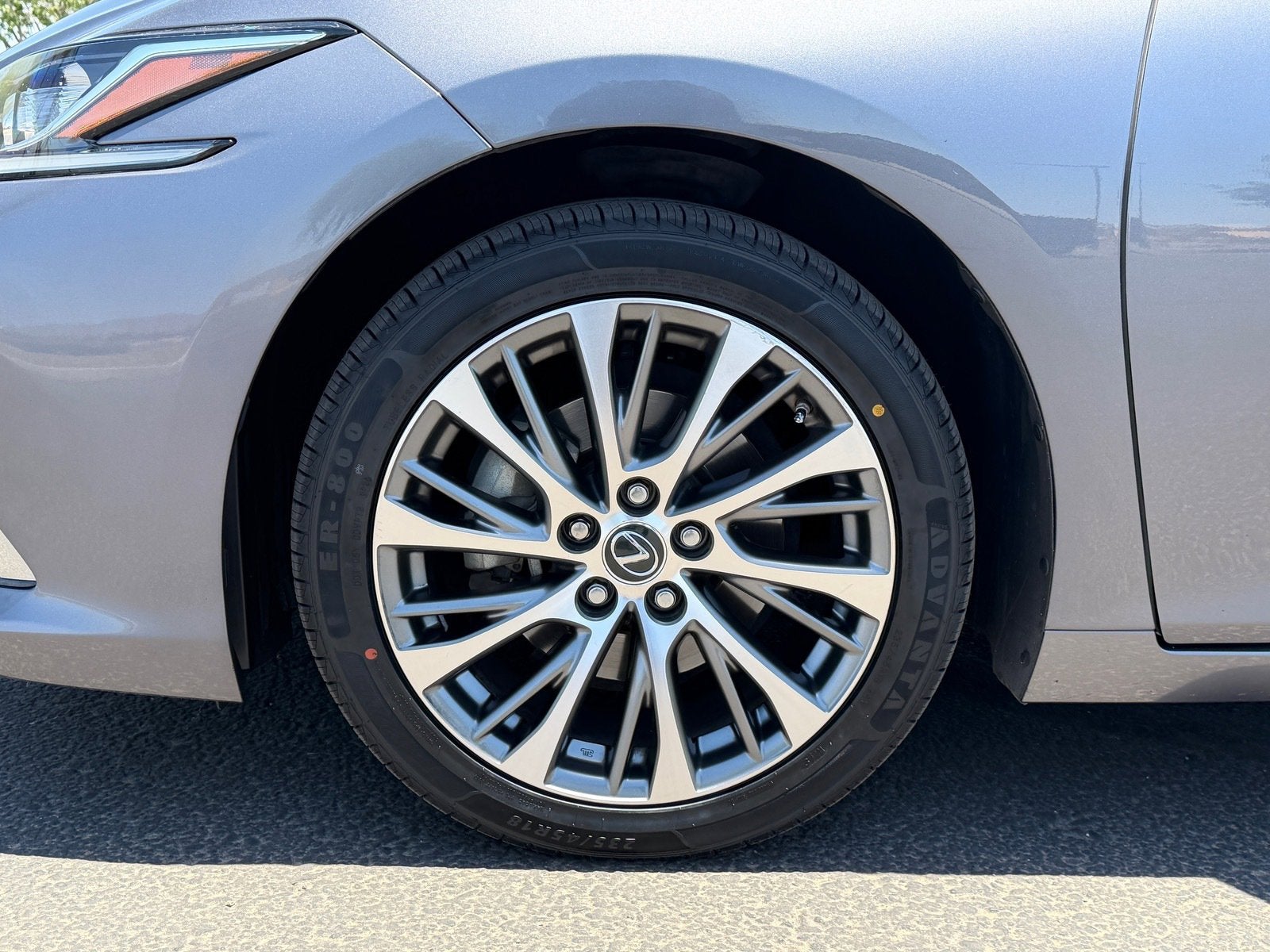 2019 Lexus ES 