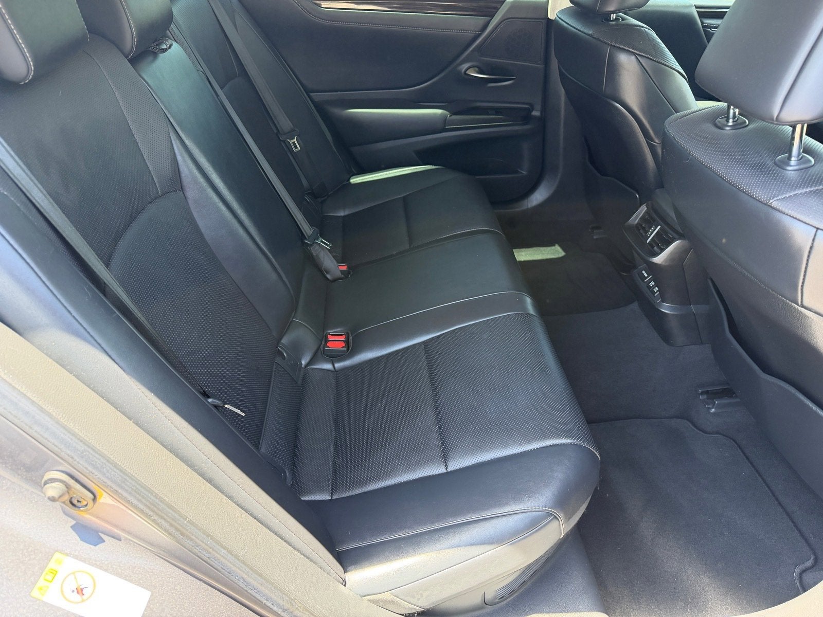2019 Lexus ES 