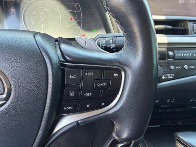 2019 Lexus ES 