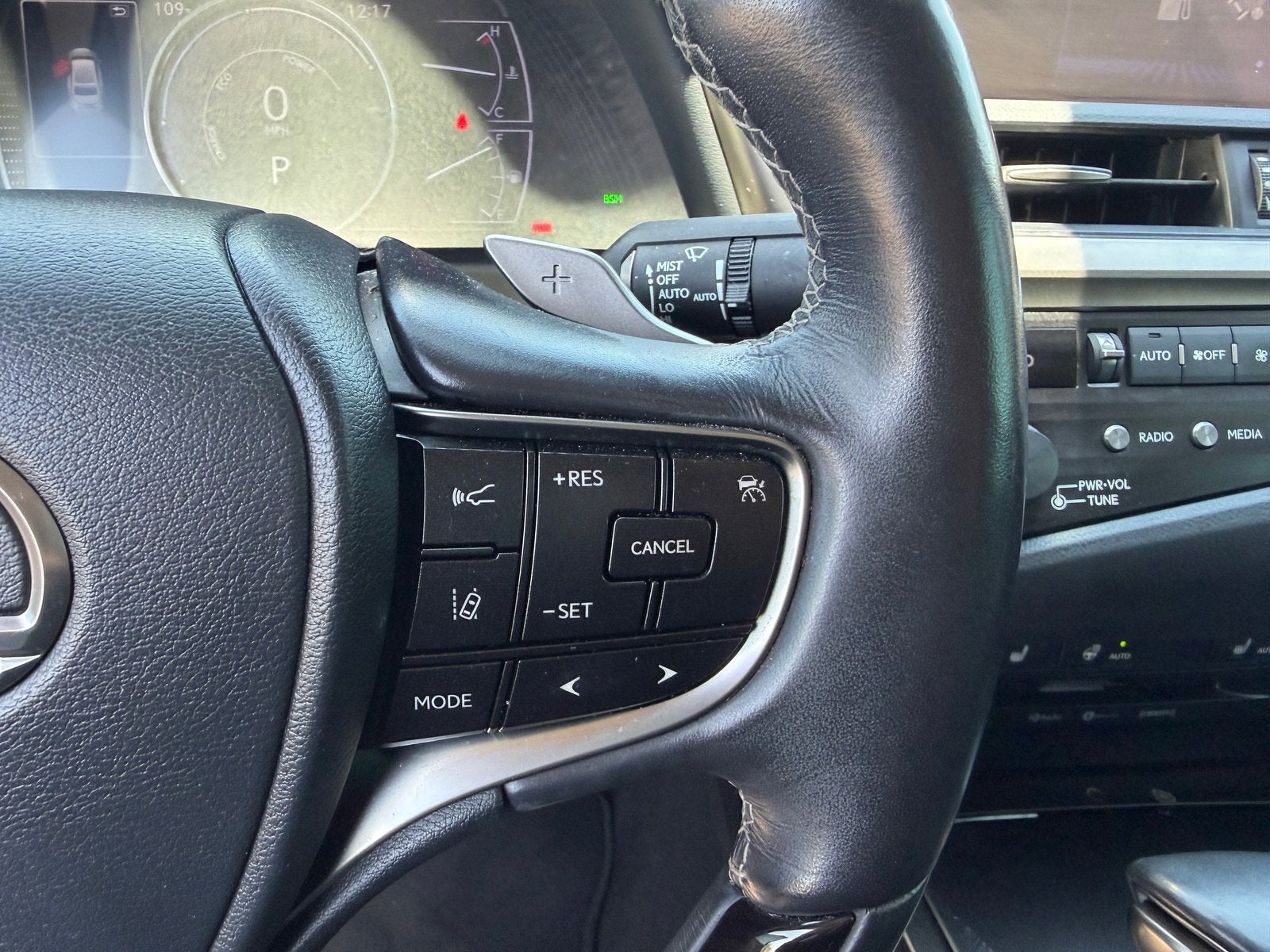 2019 Lexus ES 