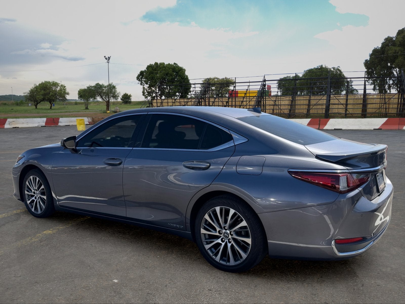 2019 Lexus ES 