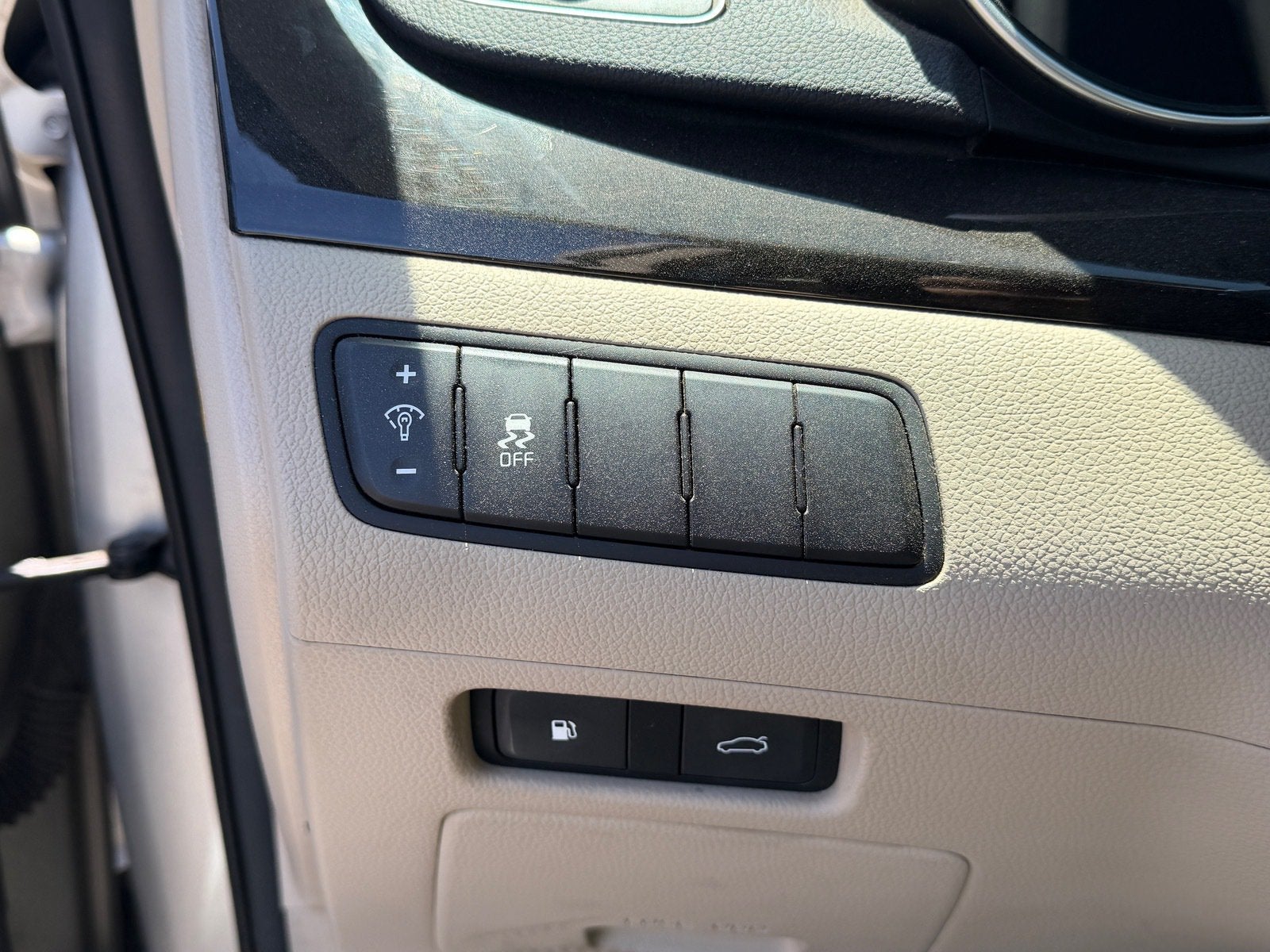 2014 Kia Cadenza Premium