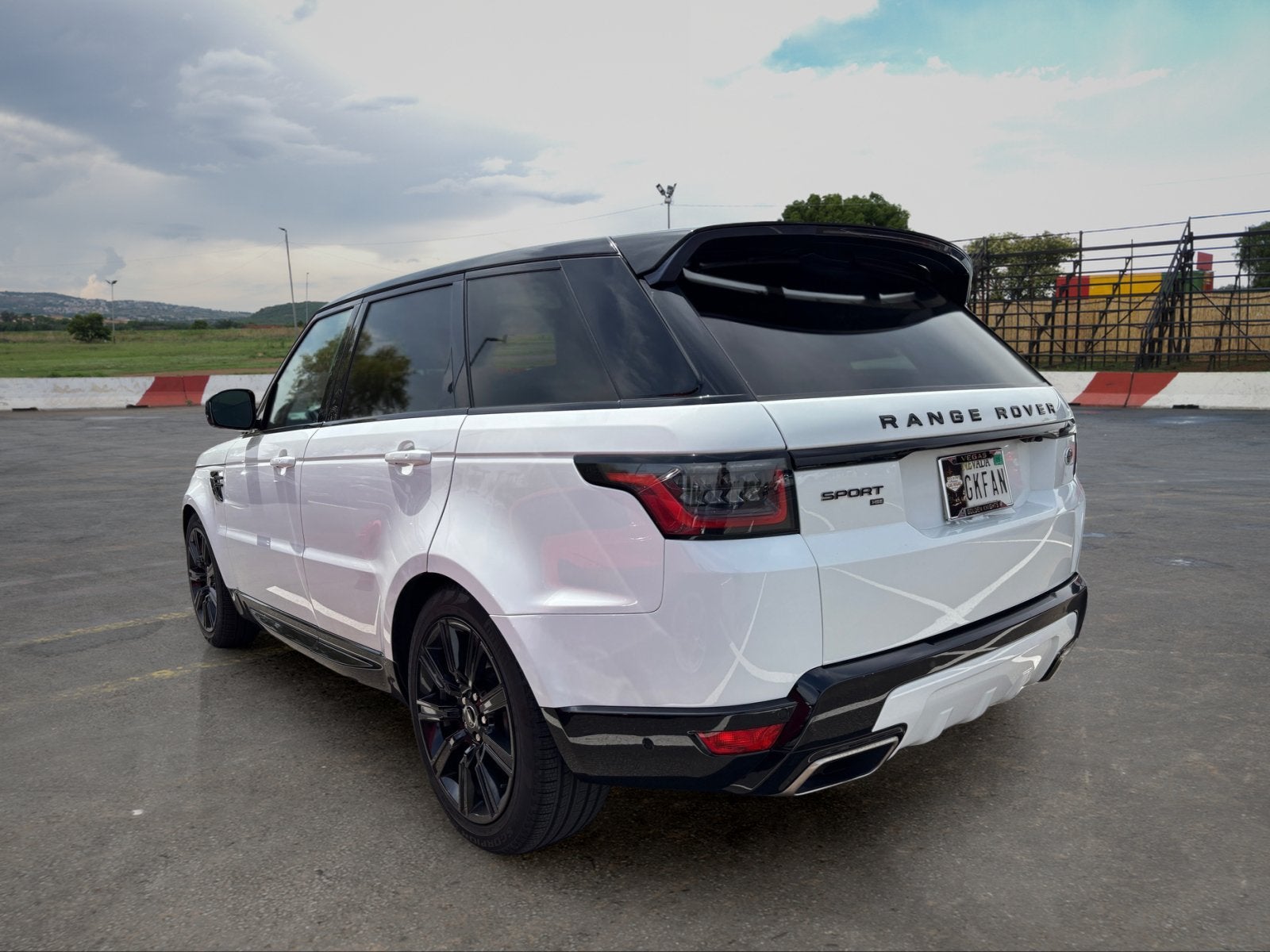 2022 Land Rover Range Rover Sport HSE Silver Edition