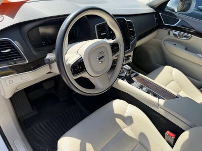 2019 Volvo XC90 Momentum