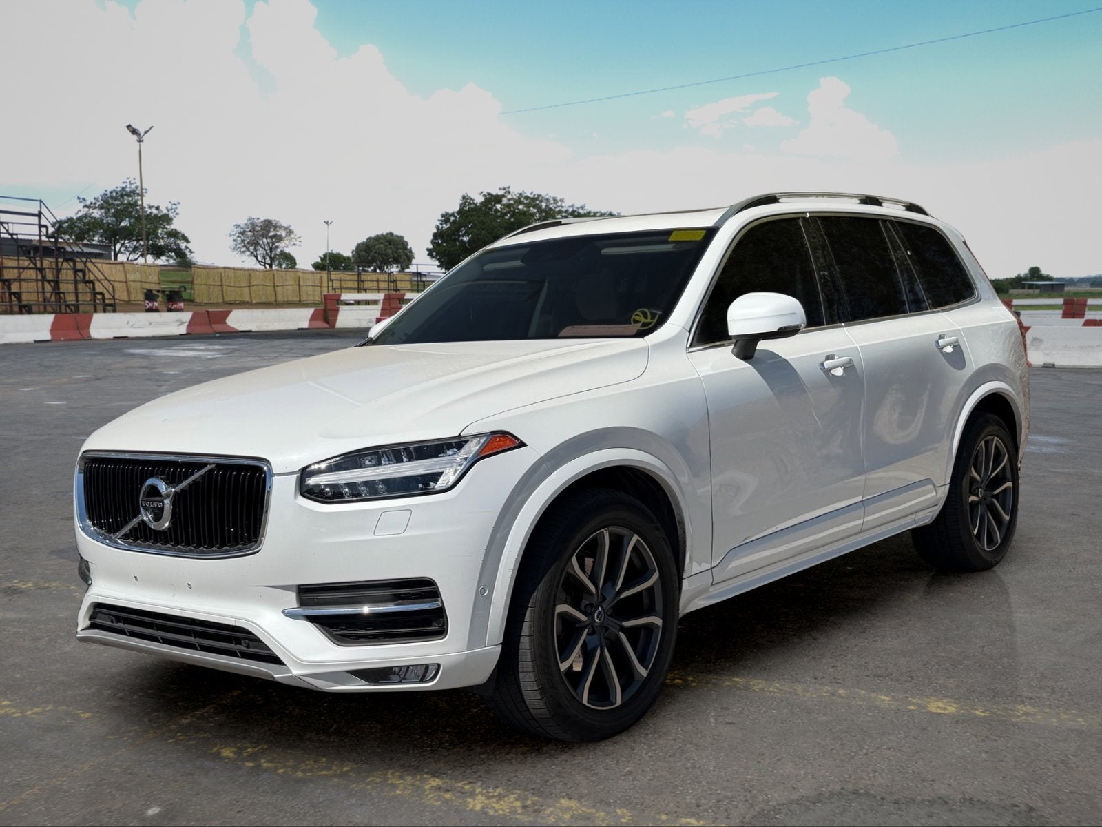 2019 Volvo XC90 Momentum