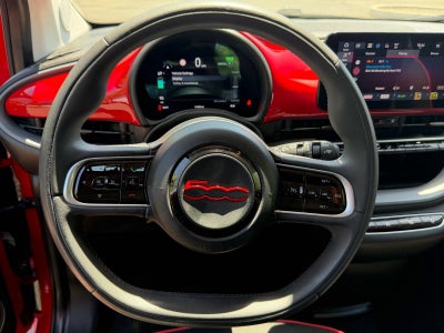 2024 FIAT 500e INSPI(RED)