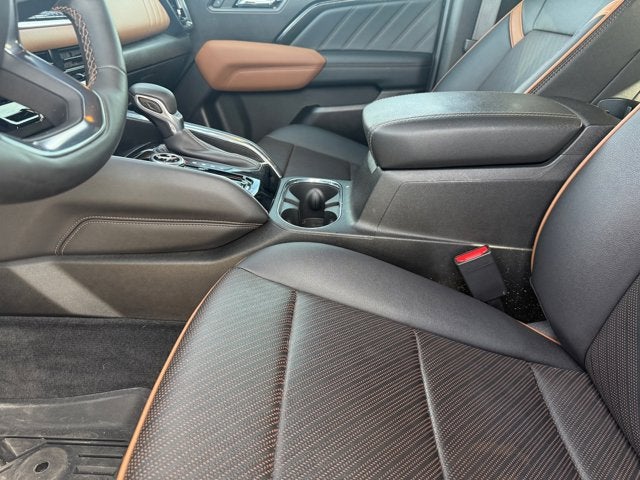 2023 GMC Canyon 4WD AT4