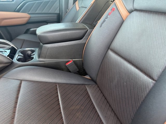 2023 GMC Canyon 4WD AT4