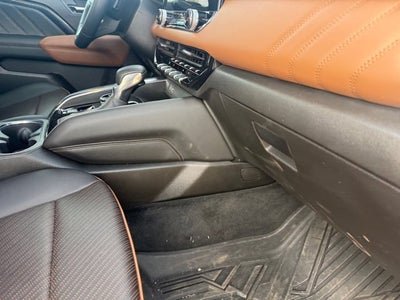 2023 GMC Canyon 4WD AT4