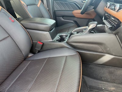 2023 GMC Canyon 4WD AT4