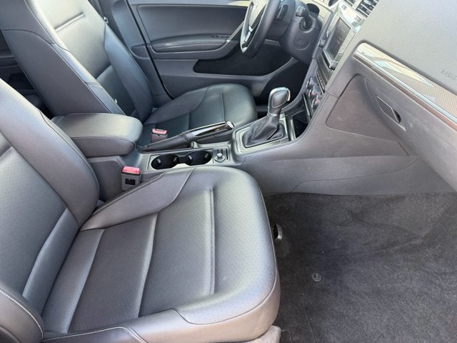 2017 Volkswagen Golf Alltrack Base