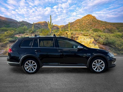 2017 Volkswagen Golf Alltrack Base