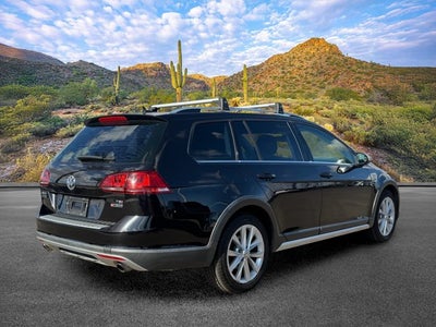 2017 Volkswagen Golf Alltrack Base