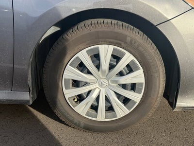 2020 Toyota Camry Hybrid LE