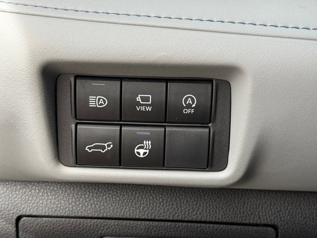 2023 Toyota Highlander Base