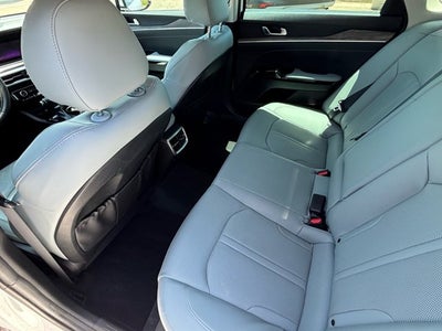 2022 Kia K5 EX