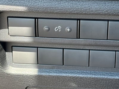 2024 Mitsubishi Outlander Base