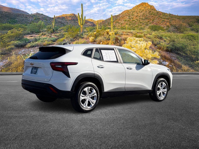 2025 Chevrolet Trax LS