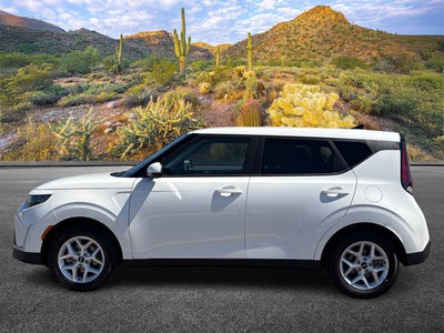 2025 Kia Soul Base