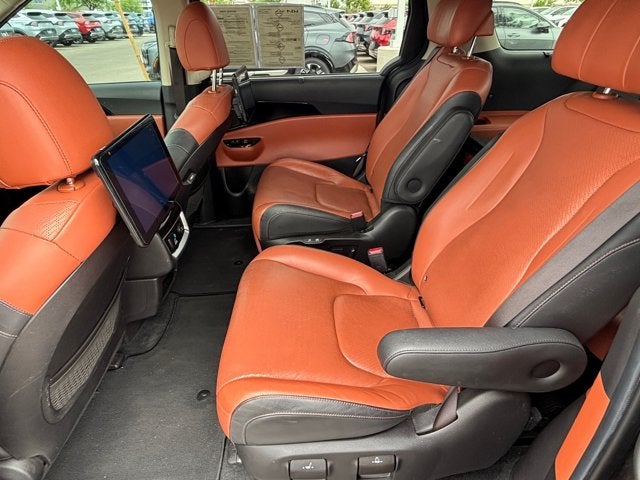 2022 Kia Carnival SX