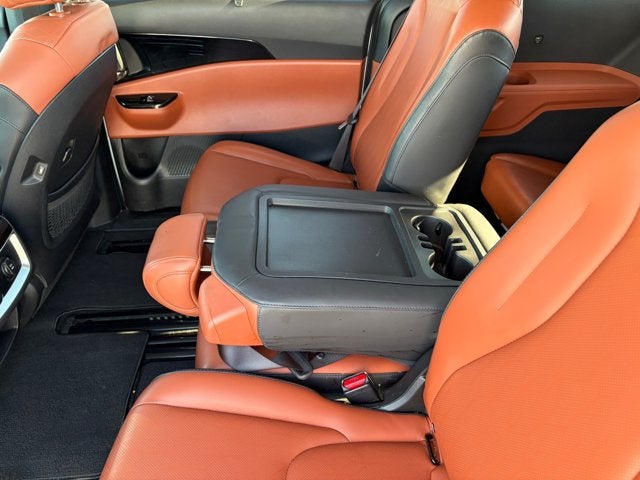 2023 Kia Carnival SX